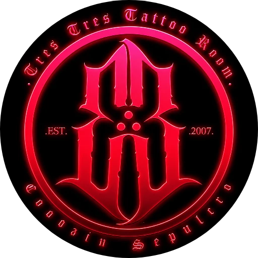 Logo de TresTres:Tattoo Studio